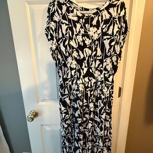 Serra Black and White Floral Maxi Dress